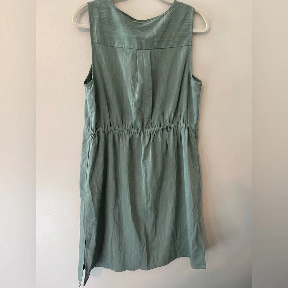 Dress - Picture 2 of 4
